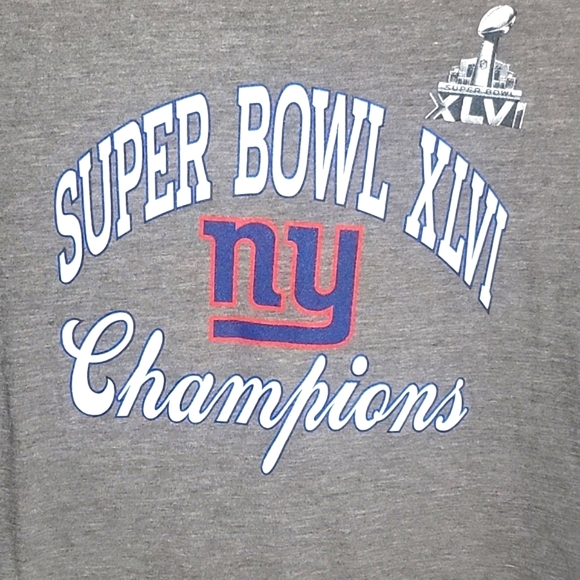 Women's New York Giants Shirts - Picture 2 of 4